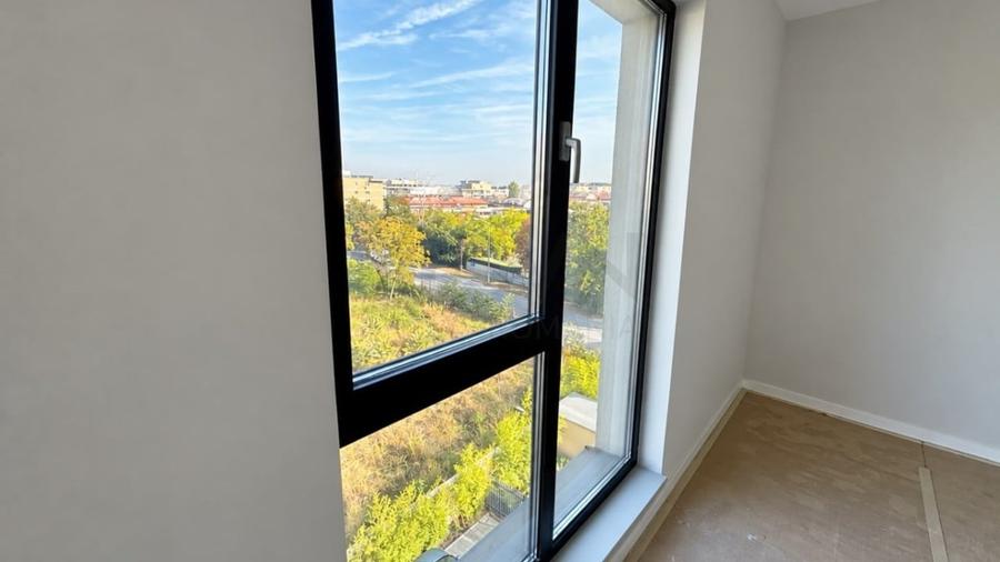 Apartament cu 3 camere decomandat în Băneasa