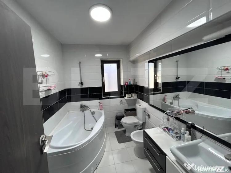Casă cu 4 camere cu Teren 400 Mp în Central