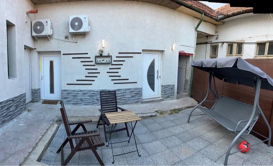 chirie ultracentral Oradea la curte comuna - 2