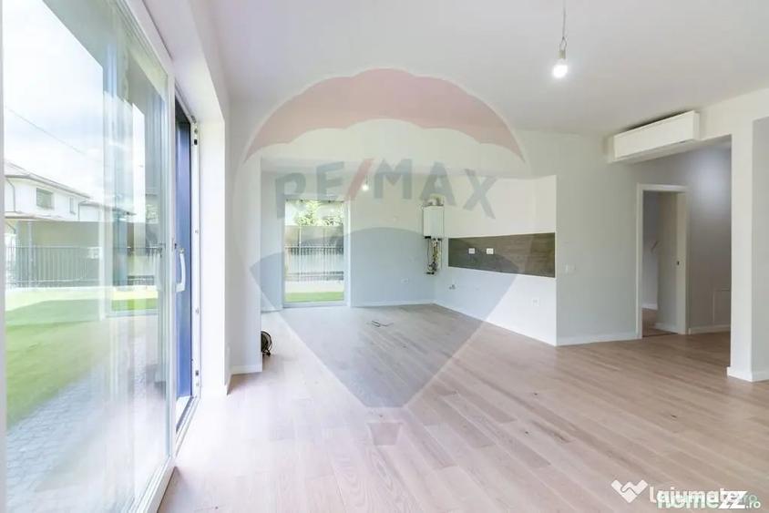 Casă cu 9 camere cu Teren 532 Mp în Băneasa