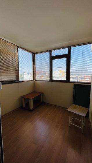 Apartament cu 3 camere decomandat în