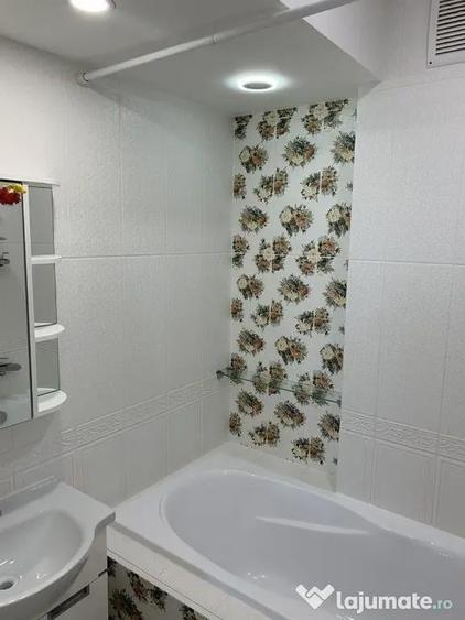 Apartament cu 2 camere decomandat în P-ța Unirii