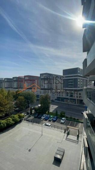 Apartament cu 3 camere semidecomandat în Aviației