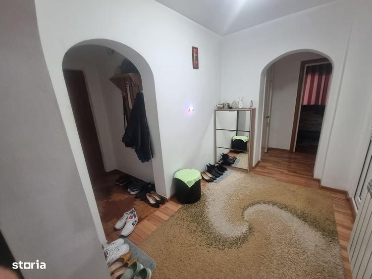Apartament cu 3 camere decomandat în Dorobanți