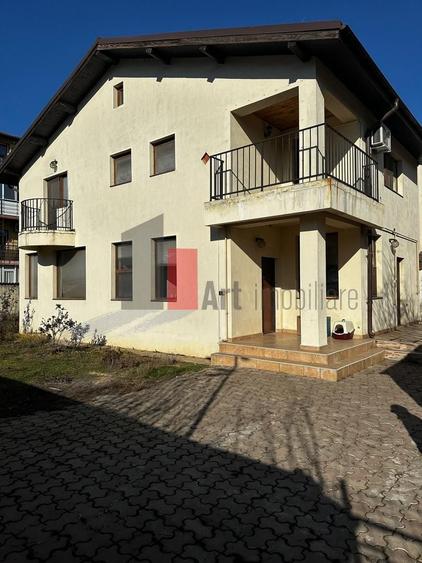 Casă individuală cu 5 camere cu Canalizare în Dudu