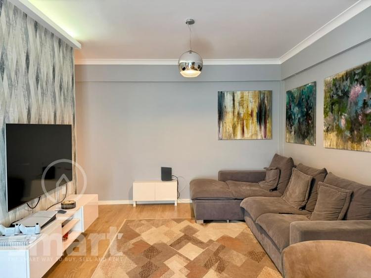 Apartament cu 3 camere semidecomandat, mobilat în Borhanci