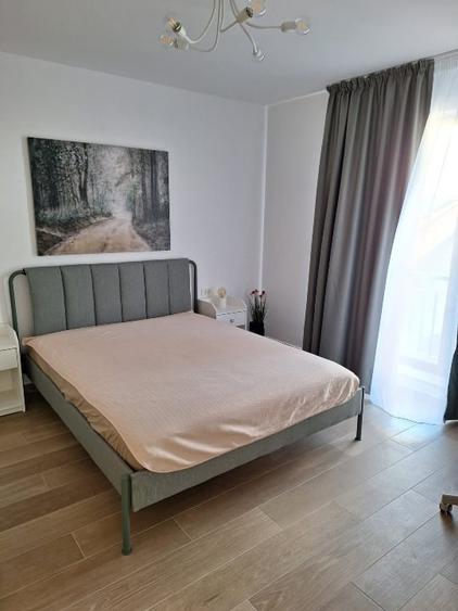 Apartament cu 2 camere decomandat în Titan