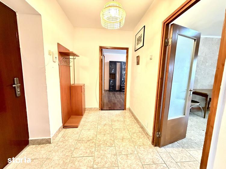 Apartament cu 2 camere decomandat în Banca Națională