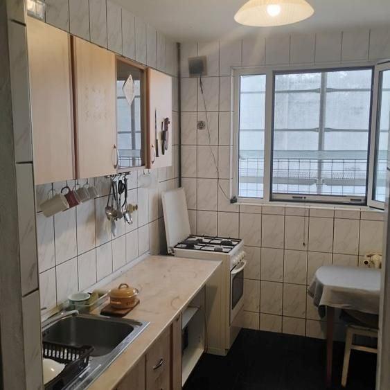 Apartament cu 2 camere semidecomandat în Costin Georgian