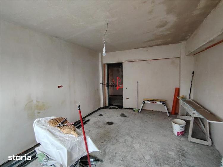 Apartament cu 4 camere decomandat în Obor
