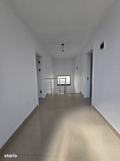 Casă cu 6 camere cu Teren 400 Mp în Nord