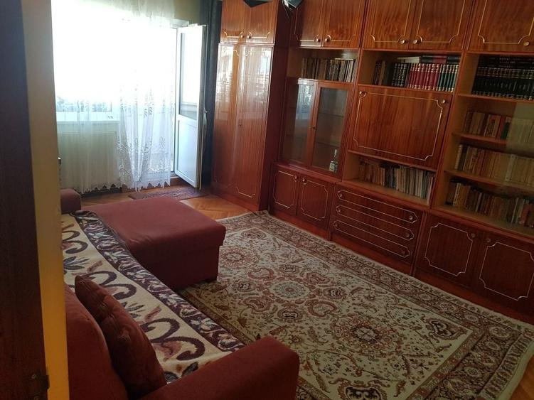 Apartament cu 4 camere decomandat în Central
