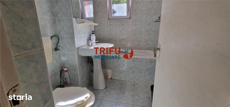 Apartament cu 3 camere decomandat în Tolstoi