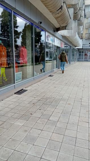 Spațiu comercial, de 300 mp, în Central