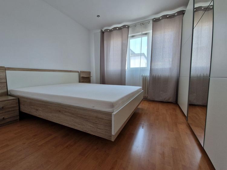 Apartament cu 2 camere decomandat în Girocului