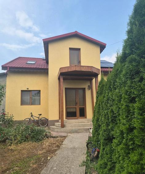Casă cu Teren 700 Mp în Șendreni