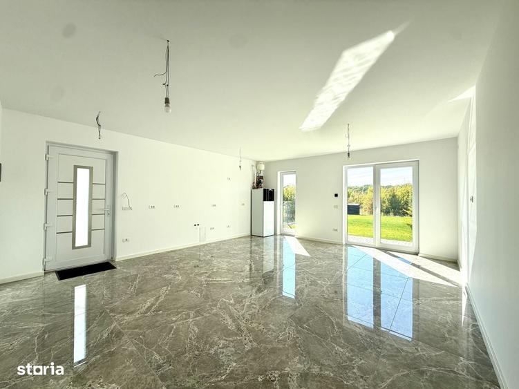 Casă cu 3 camere în Ghiroda