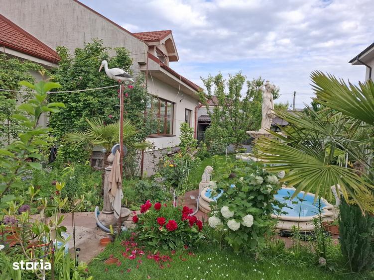 Casă cu 7 camere cu Teren 516 Mp în Cumpăna