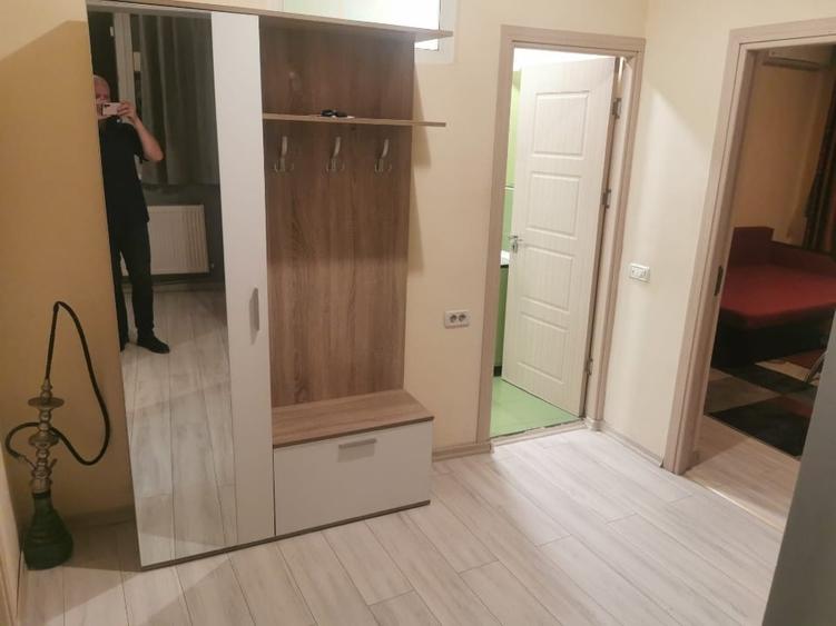 Apartament cu 2 camere decomandat, mobilat în Central