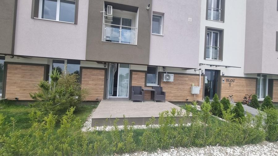 Garsonieră decomandată, mobilată în Vest
