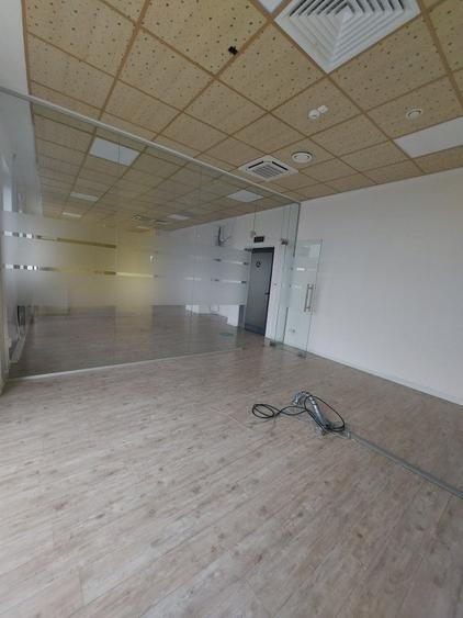 Birou, de 120 mp, în P-ța Unirii