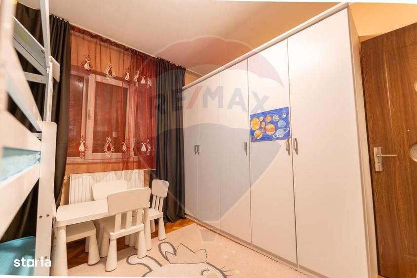 Apartament cu 3 camere, mobilat în Decebal