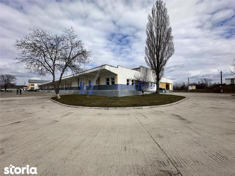 Spațiu comercial, de 3,700 mp, în Central
