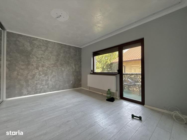 Casă cu 3 camere în Lumina