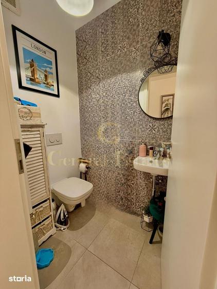 Apartament cu 3 camere, mobilat în Tractorul