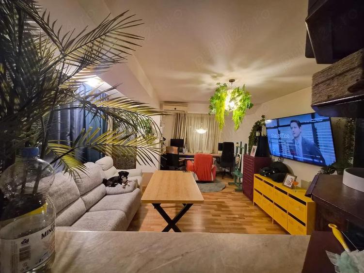 Apartament cu 3 camere decomandat în Central