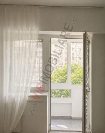 Garsonieră decomandată, mobilată în Alba Iulia