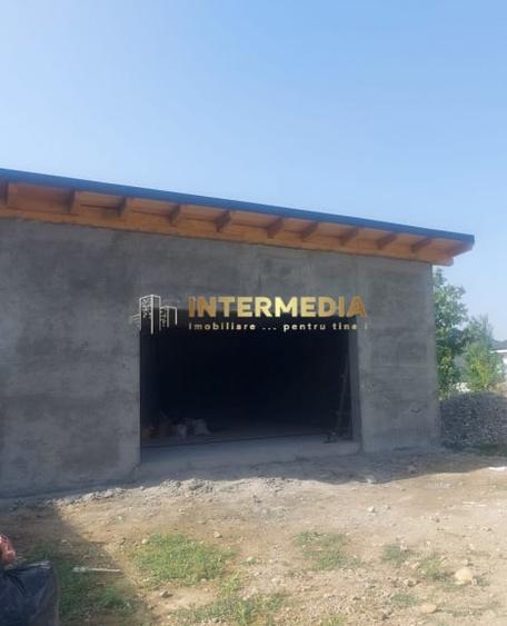 Casă individuală cu 4 camere cu Canalizare în Central