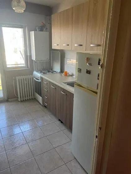 Apartament cu 2 camere decomandat în Micro 17