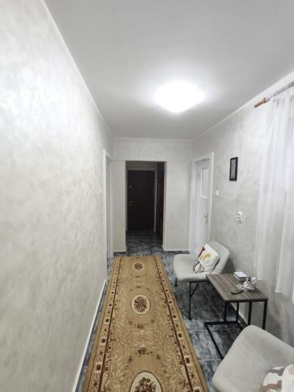 Apartament 3 camere+boxa, etaj 3, zona Hurmuzachi, Radauti - 9