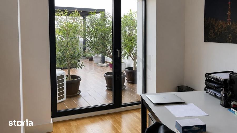 Apartament cu 4 camere în Tei