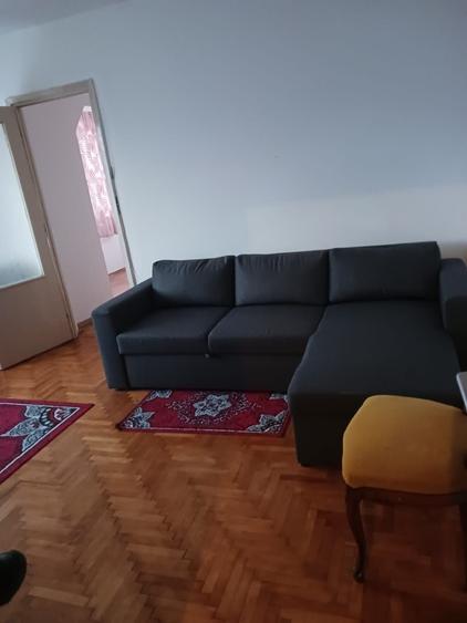 Apartament cu 2 camere nedecomandat în Central
