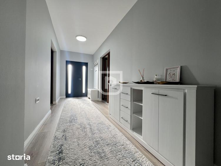 Casă cu 3 camere cu Teren 1481 Mp în Central