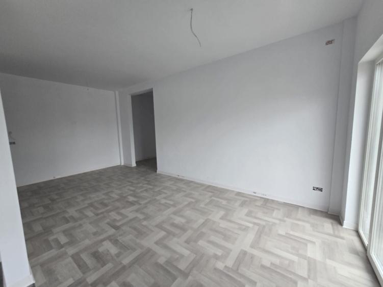 Proiect NOU. Etaj 1. Suprafata generoasa. 2 Bai. Terasa 17mp. - 5