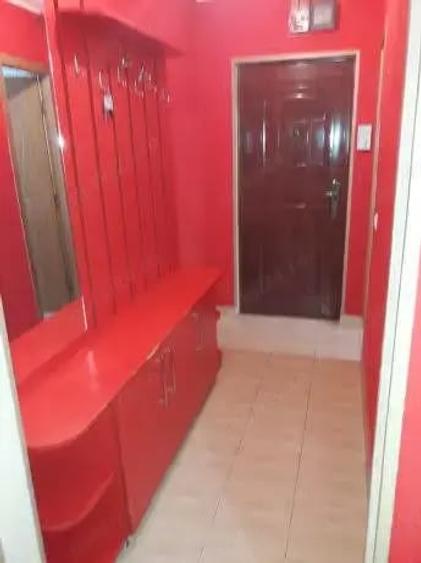 Apartament cu 2 camere semidecomandat în Beiuș