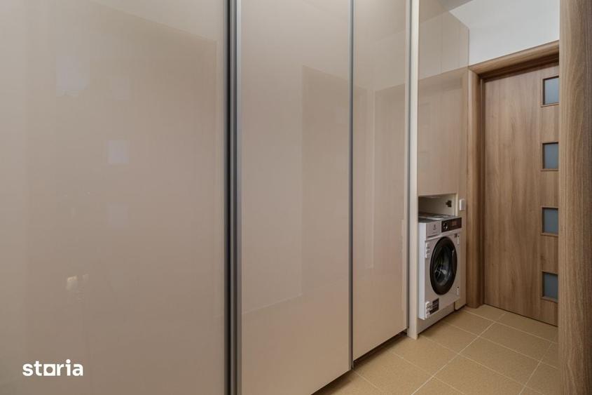 Apartament cu 3 camere în Apărătorii Patriei