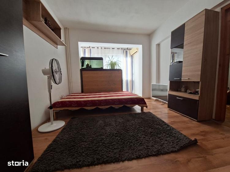 Apartament 3 camere, 72 mp, FARA RISC, etaj 3/4, Podu Ros - Palas - 1