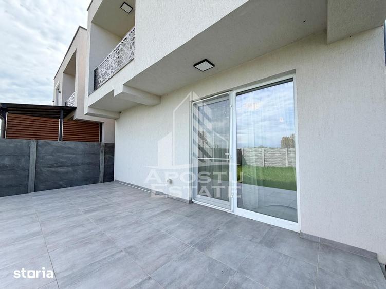 Casă cu 4 camere cu Teren 300 Mp în Remetea Mare