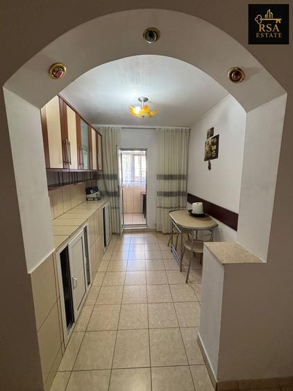 Apartament cu 3 camere decomandat, mobilat în Ostroveni