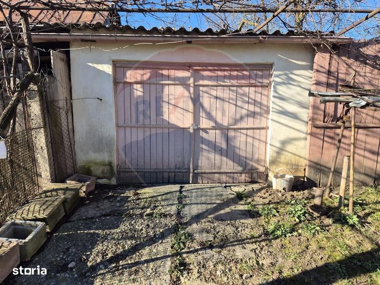 Casă cu 4 camere în Nănești
