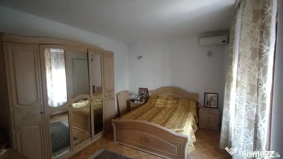 Casă cu 5 camere cu Teren 270 Mp în Tomis Mall