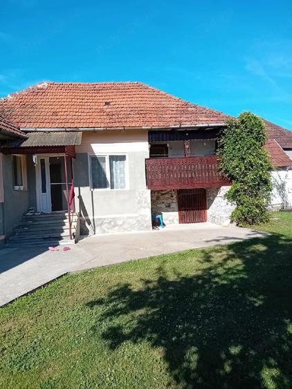 Casă cu 3 camere cu Teren 700 Mp în Rișculița