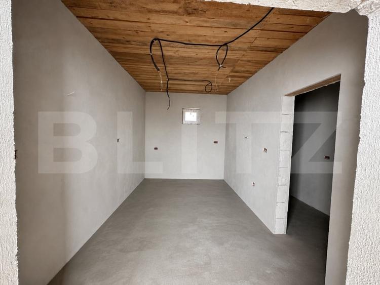 Casă individuală cu 5 camere cu Canalizare în Central