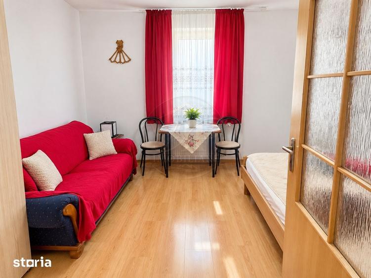 Casă cu 7 camere cu Teren 1500 Mp în Sâncel