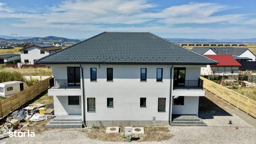 Casă cu 4 camere cu Teren 300 Mp în Tărlungeni