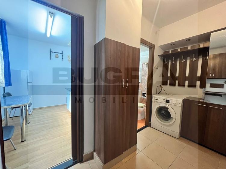 Garsonieră decomandată în Central